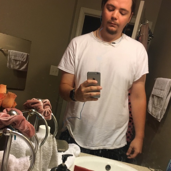 Meet your Posher, Dillon - Picture 2 of 7